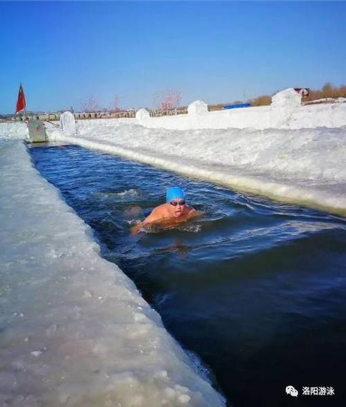 冬泳对身体有什么好处与坏处（详解冬泳对身体的利与弊）